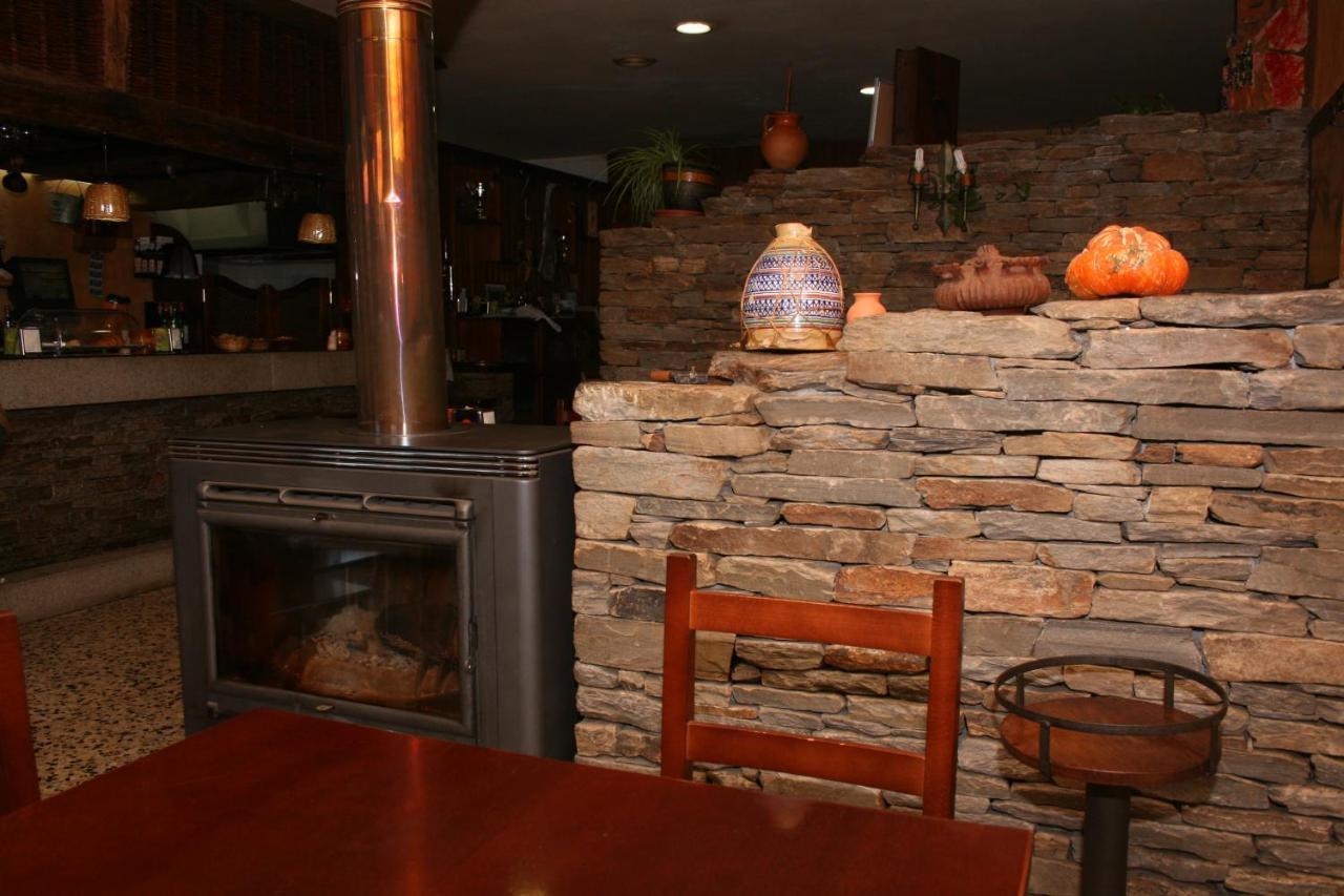A Taberna De Vento Hotel Lalin Luaran gambar